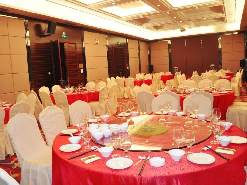 Royal Duke Cherrabah Hotel Zhongshan Zhongshan  Eksteriør billede
