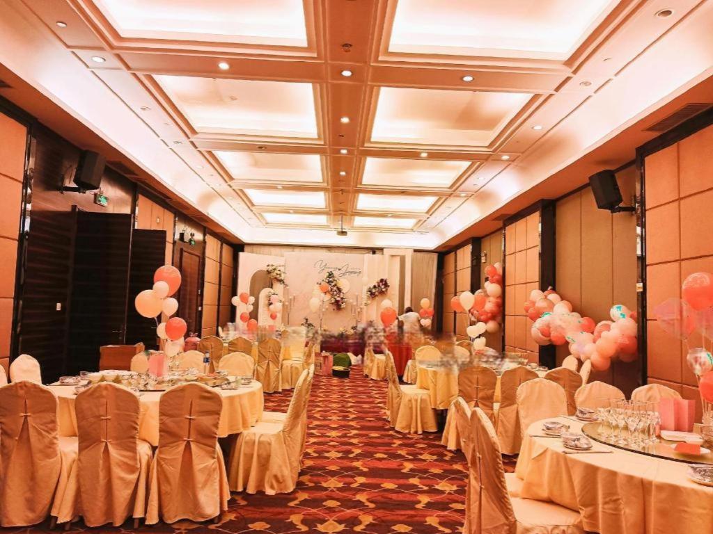 Royal Duke Cherrabah Hotel Zhongshan Zhongshan  Eksteriør billede